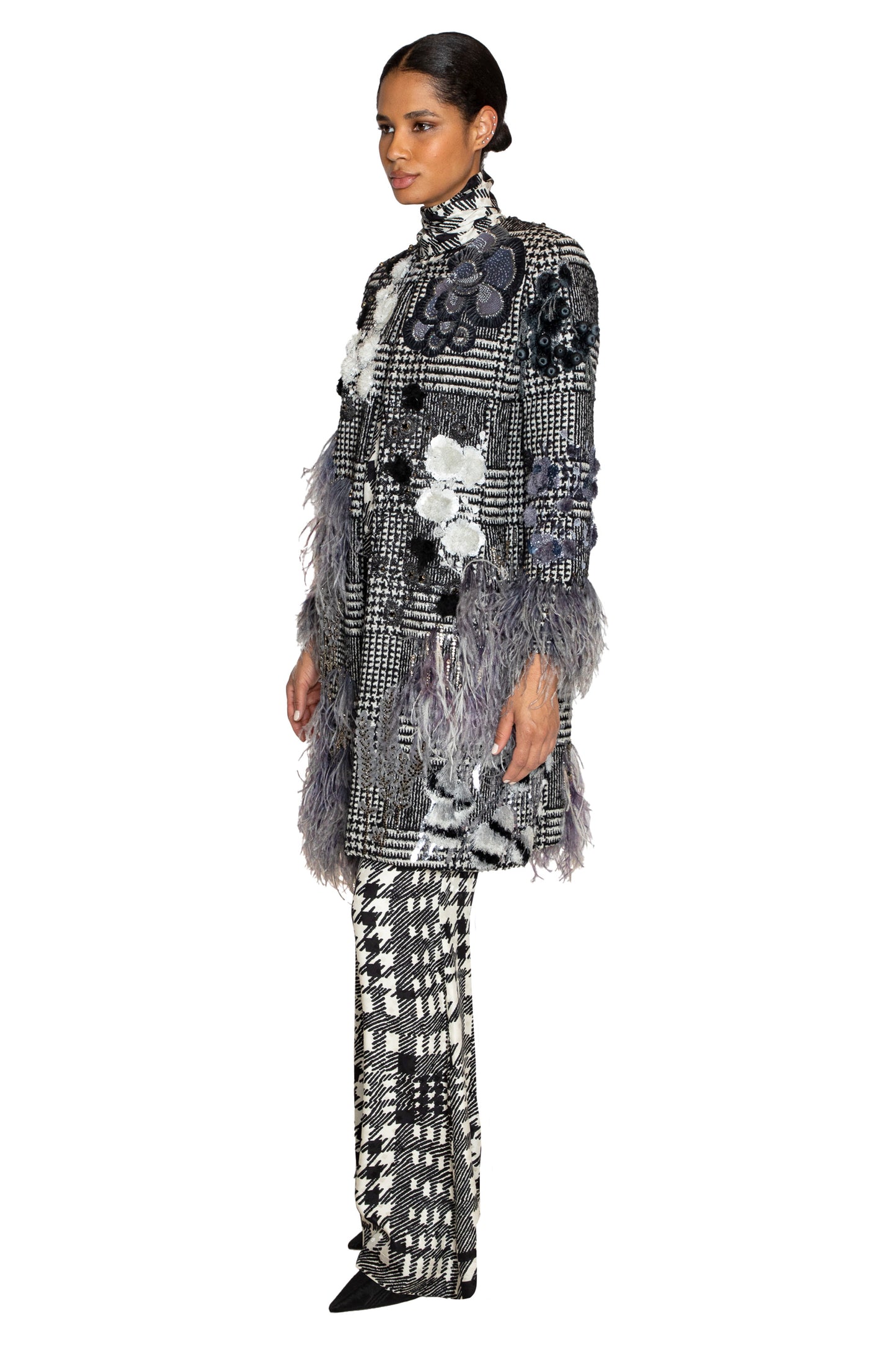 'GLAM ROCK' CLASSIC COLLARLESS COAT WITH FEATHERS - - Libertine