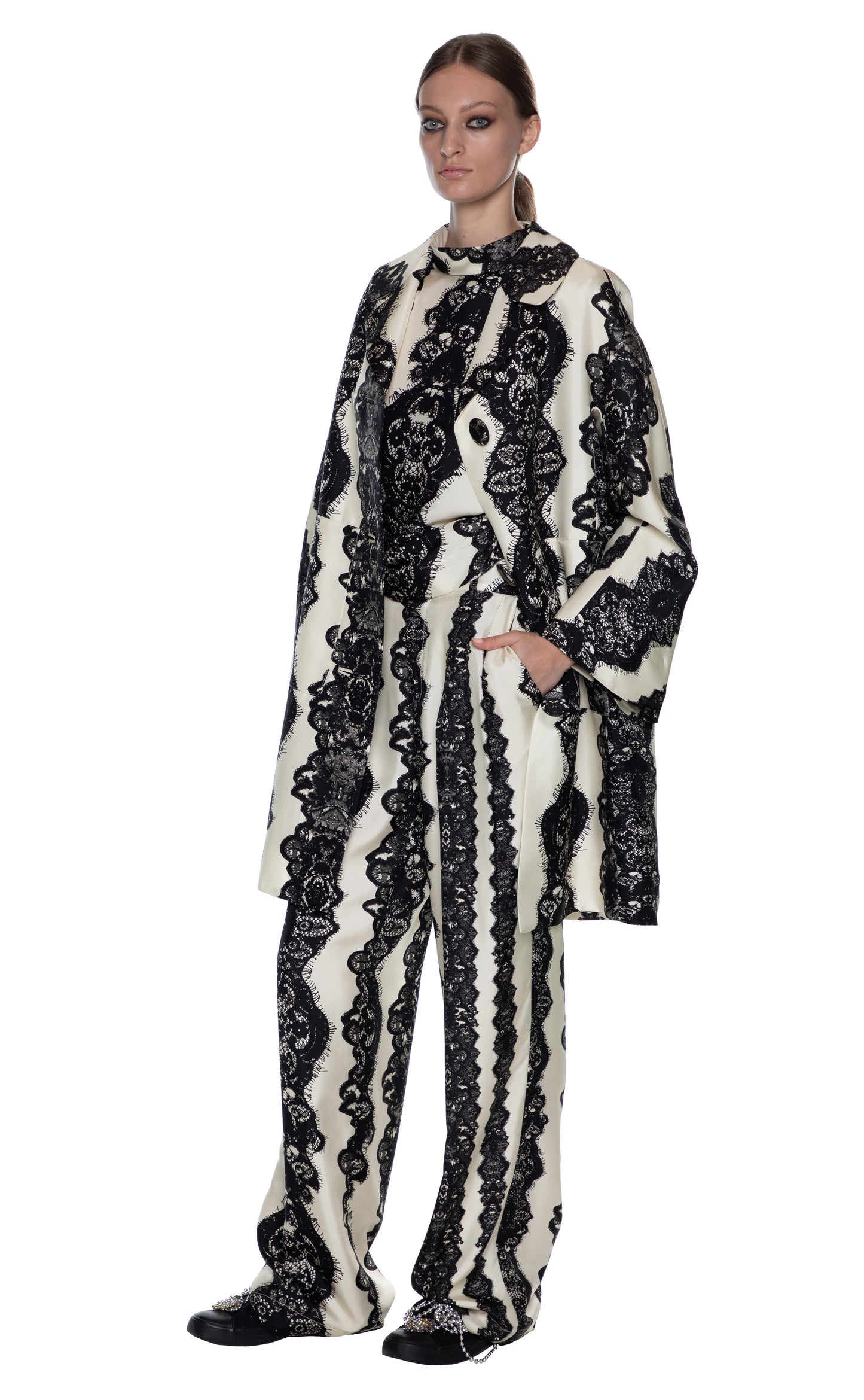 'VENETIAN LACE' L/S PATCH POCKET COAT - - Libertine