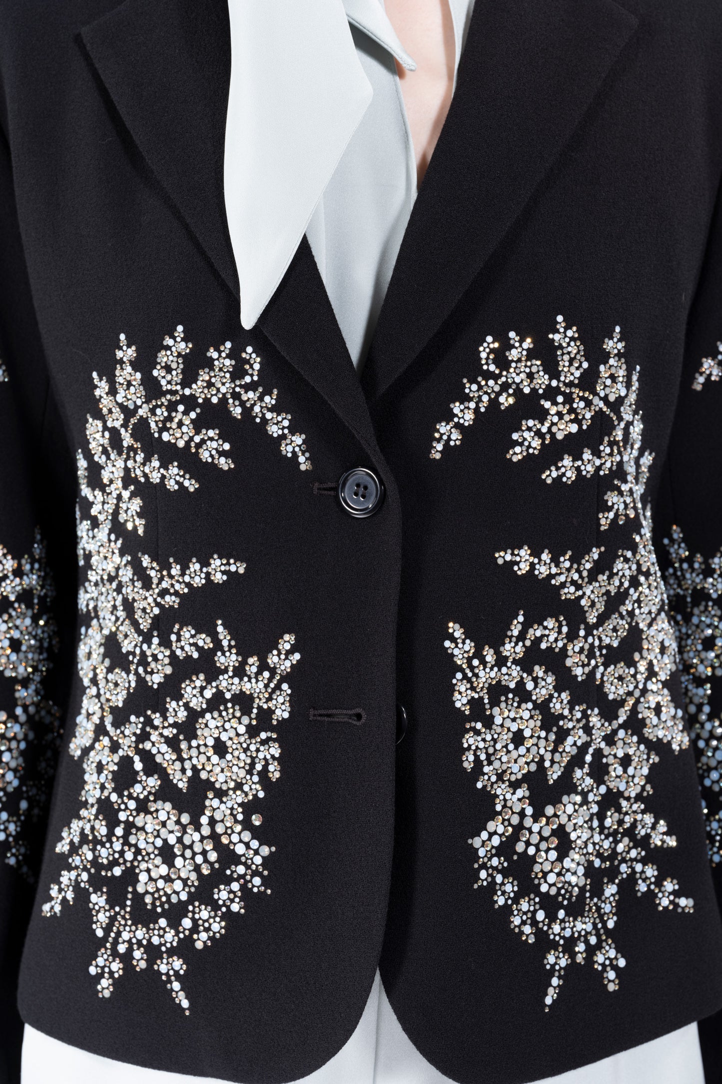 'PAISLEY FLORETTES' L/S SHORT BLAZER - - Libertine