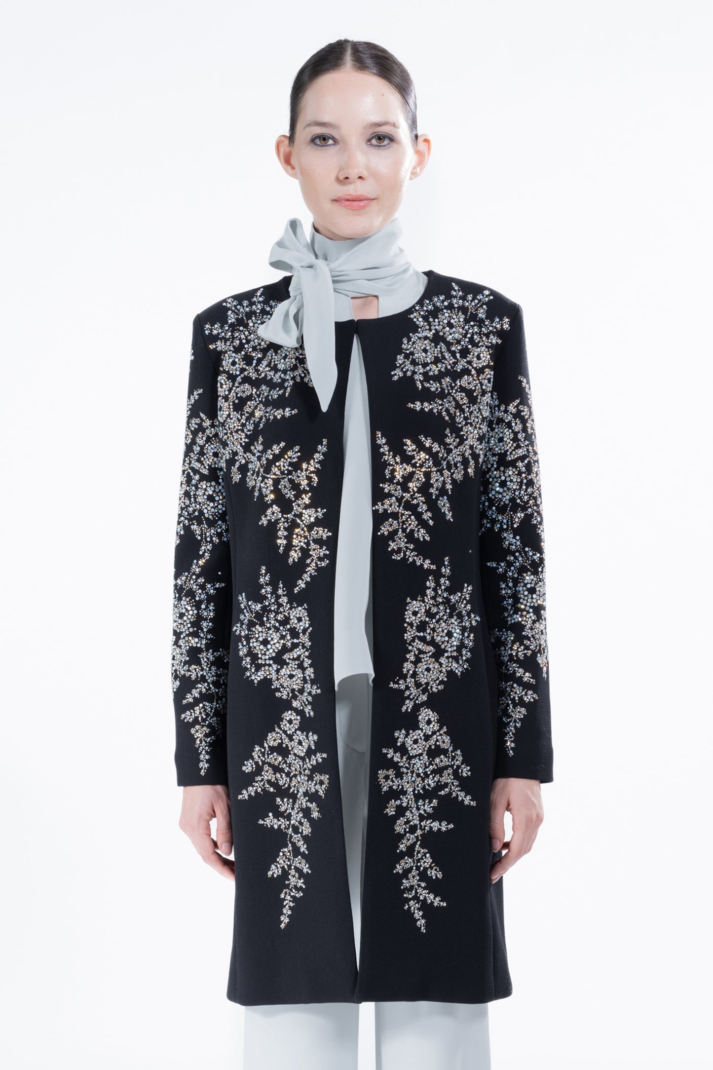 'PAISLEY FLORETTES' CLASSIC COLLARLESS COAT - - Libertine