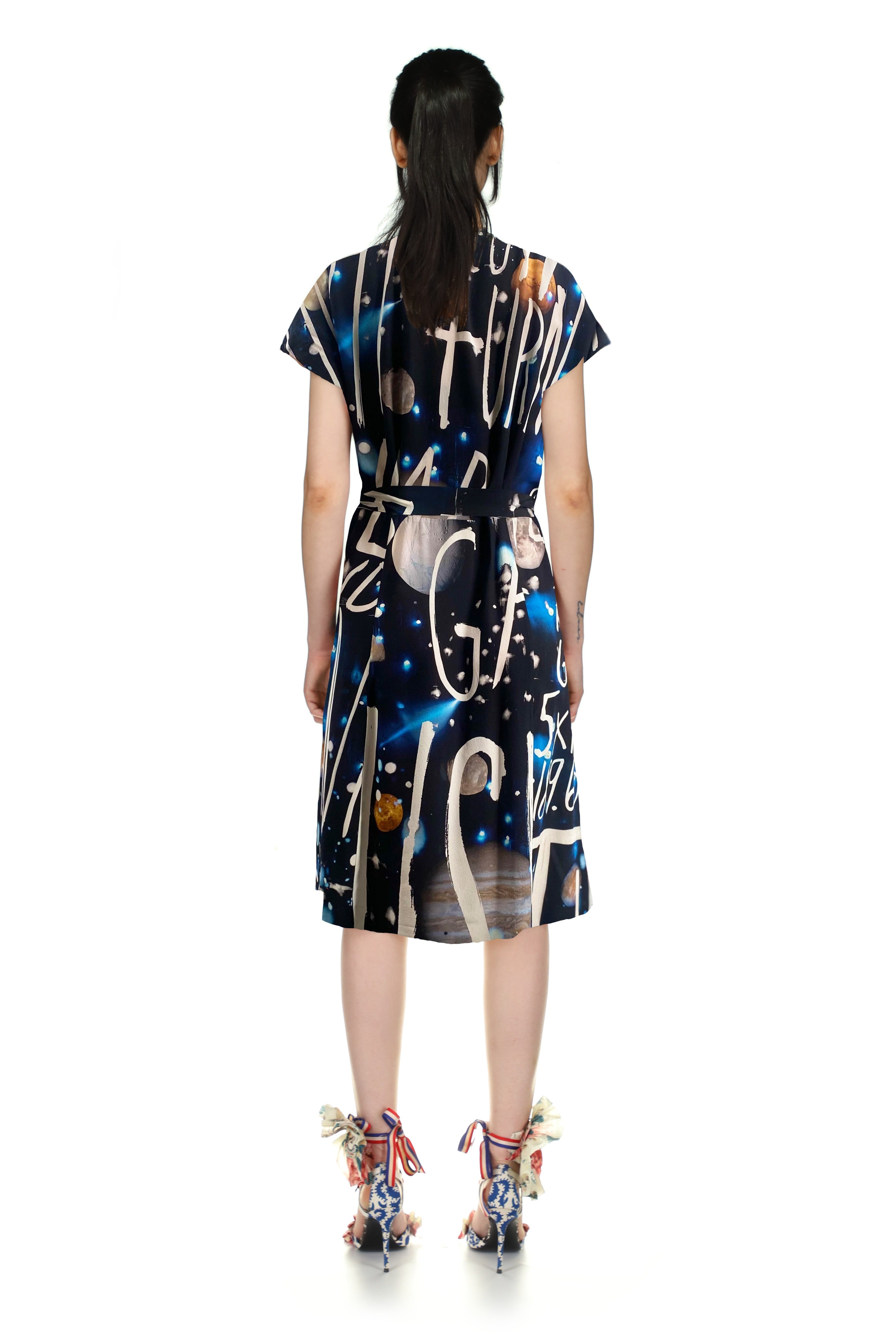 SPACE WRITING TUCK PLEAT V NECK DRESS - DRESSES - Libertine