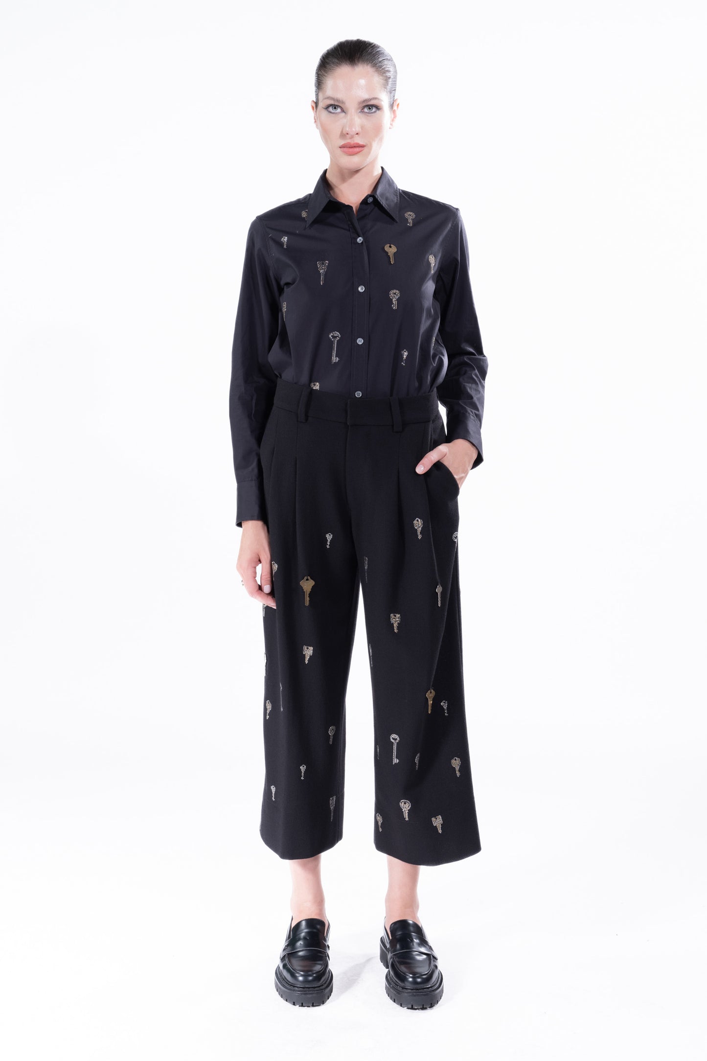 'KEY PARTY' CROPPED PLEATED PANTS -  - Libertine
